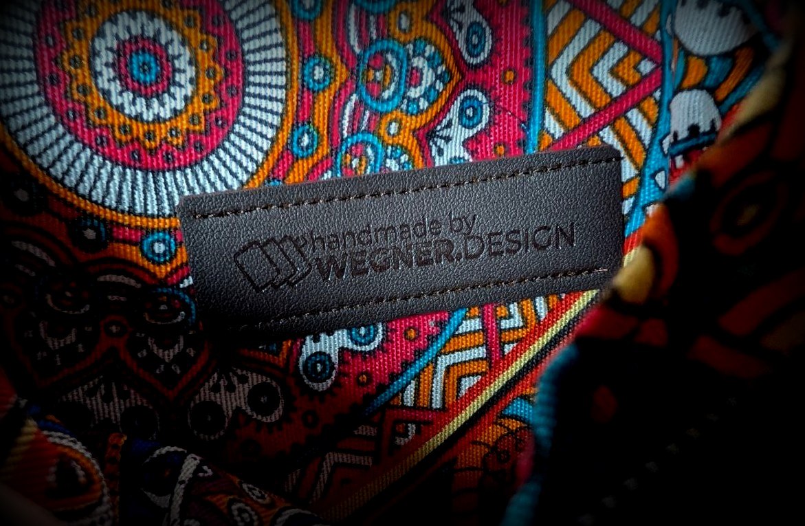 The Classic Carbon Laptop Sleeve
